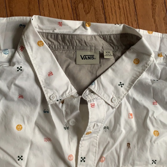 Men’s Vans XXL Button Up Short Sleeve shirt - Picture 2 of 4